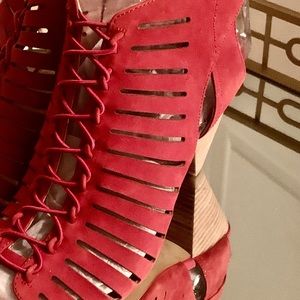 Vince Camuto Peep Toe Heels NWOT